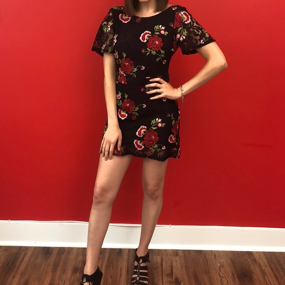 Black Floral Backless Bodycon Dress with Flutter Sleeves - Size M - Picture 1 of 10